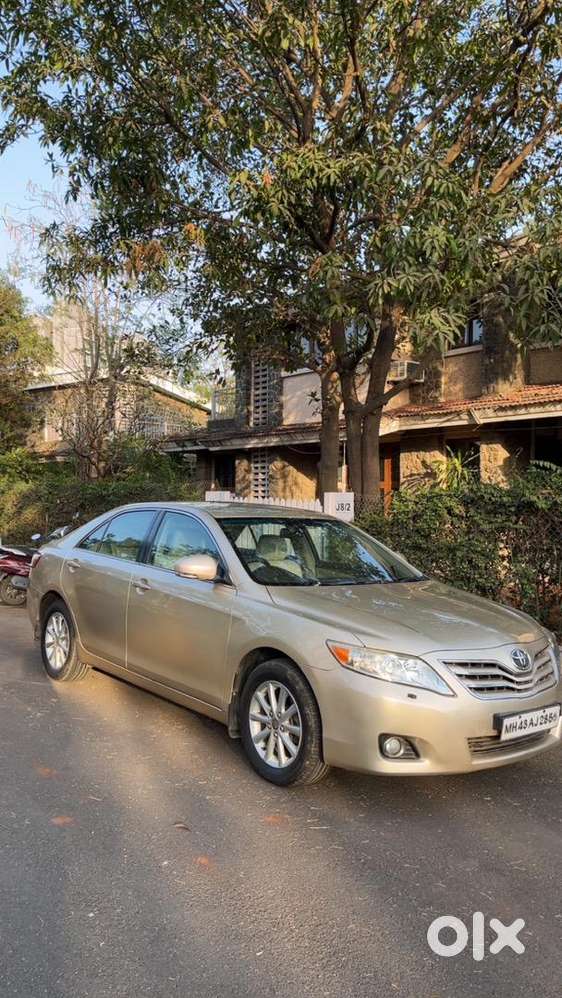 Toyota Camry 2011 Petrol Well Maintained
