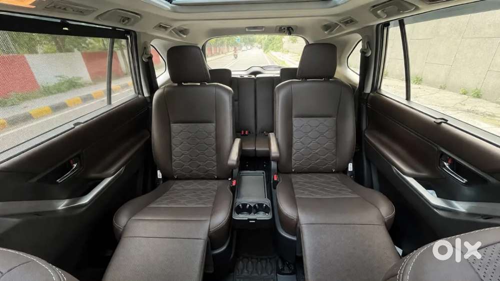 Toyota Innova Hycross 2.0 Zx (o) Hybrid 7 Str, 2026, Petrol
