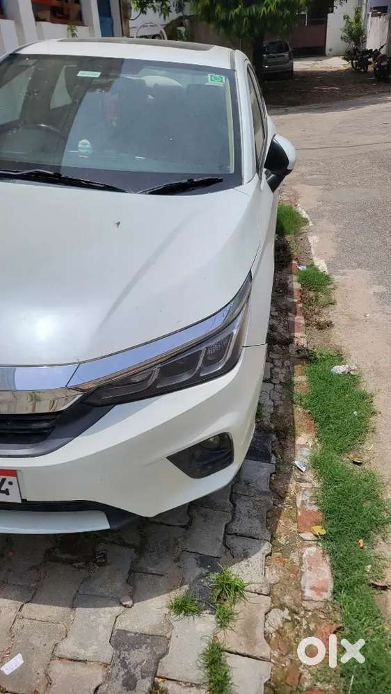 Honda City 1.5 V 2023 Petrol Mt