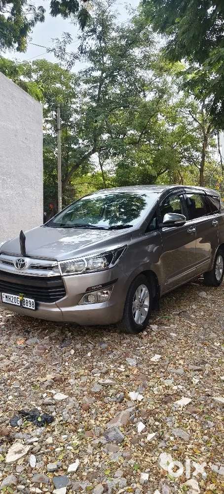 Toyota Innova Crysta 2017 Diesel Well Maintained