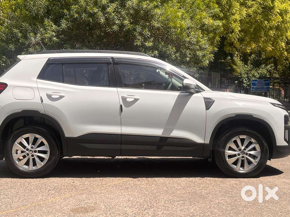 Skoda Kylaq Signature At, 2025, Petrol