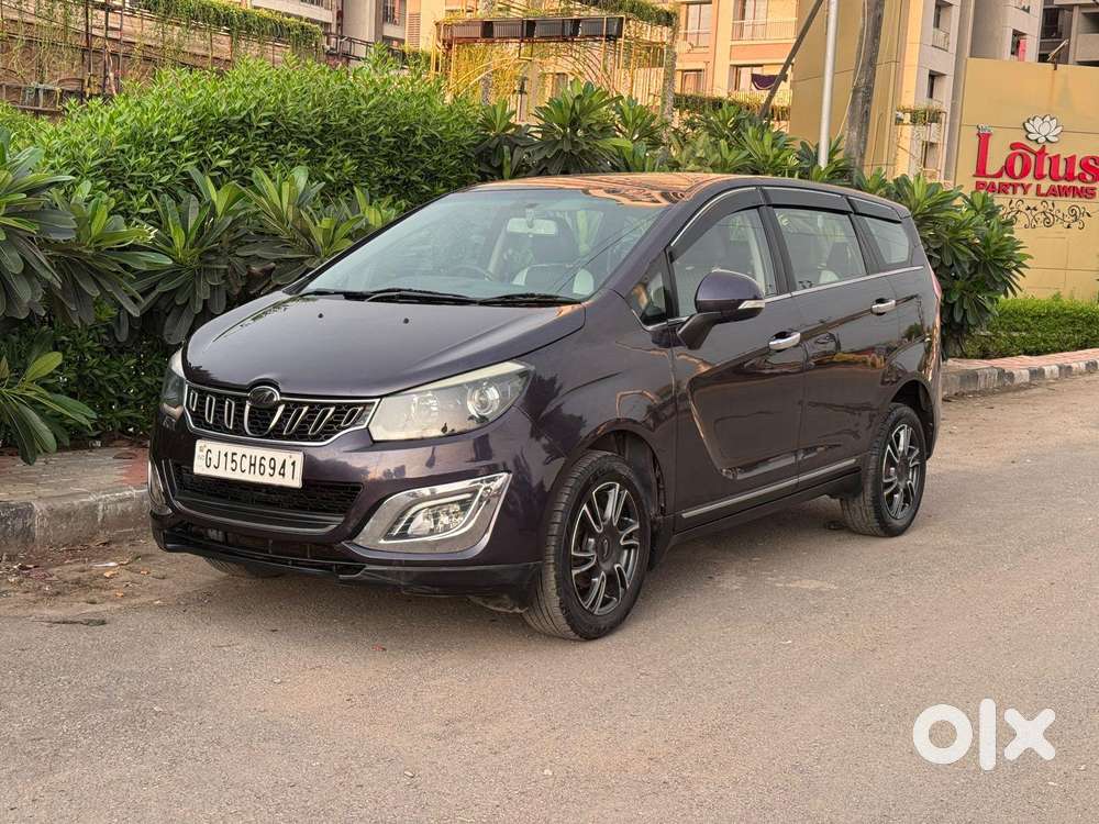 Mahindra Marazzo M8, 2018