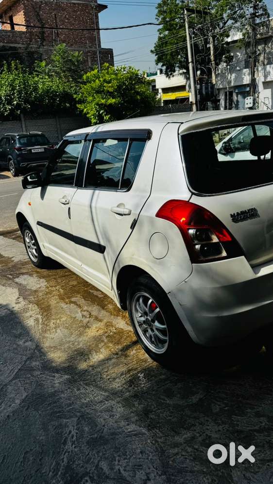 Maruti Suzuki Swift Diesel 2011( Passing 2031 Tak Ha)