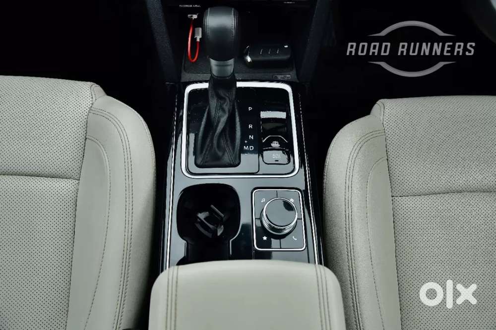 Mahindra Xuv700 2.2 Ax 7 Diesel At Luxury Pack Str Awd, 2024, Diesel