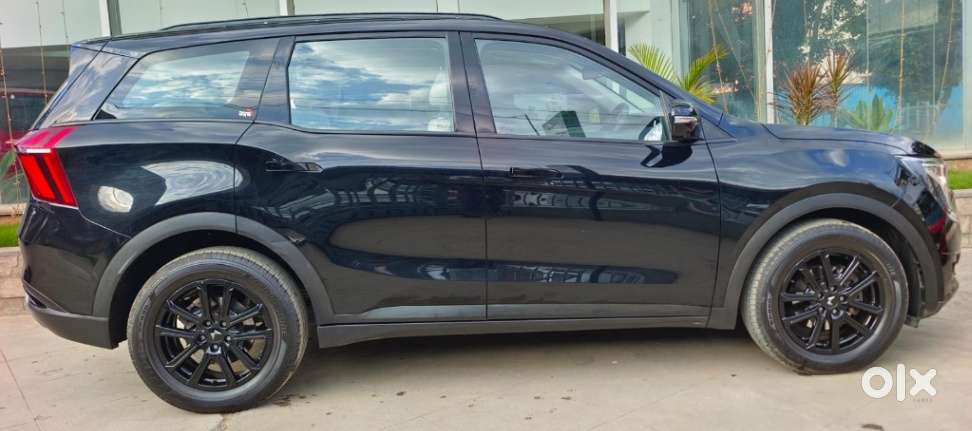 Mahindra Xuv700 Ax7l 6 Str At, 2025, Diesel