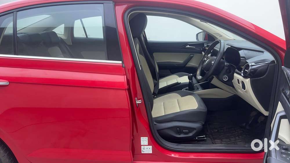 Skoda Slavia Style 1.0l Tsi Mt, 2024, Petrol