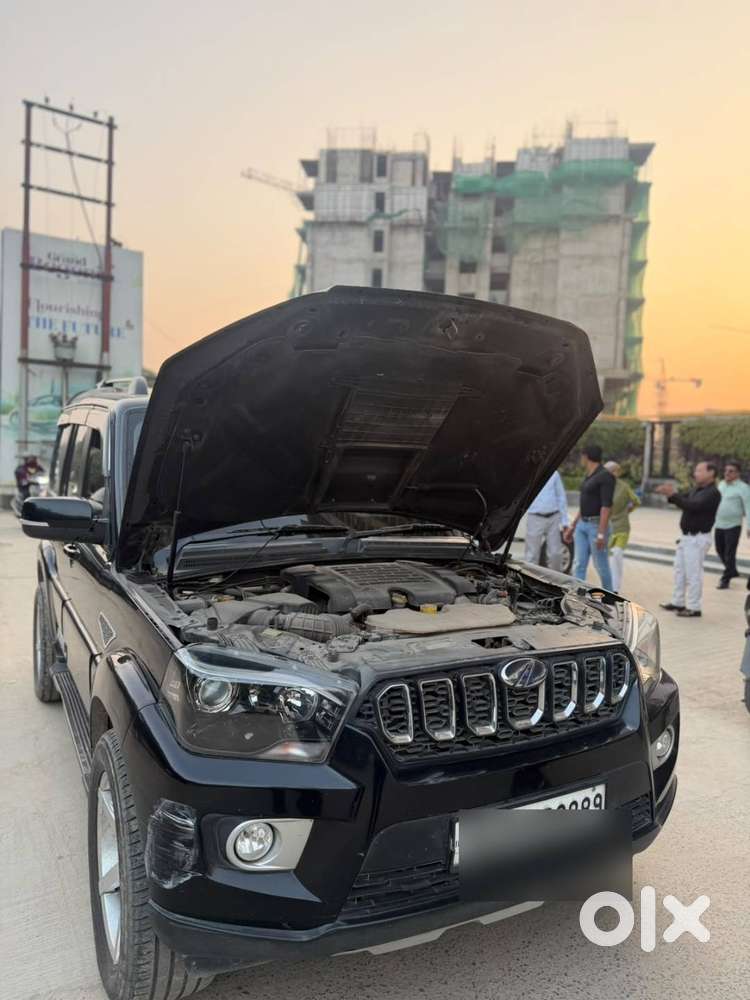 Mahindra Scorpio S9 Diesel Manual 2022 | Black | 85,000 Km | Well Main