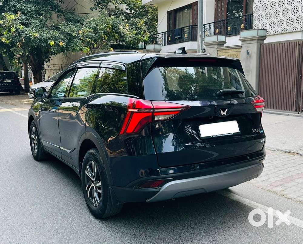 Mahindra Xuv700 2.0 Ax 5 Petrol At Str, 2022, Petrol