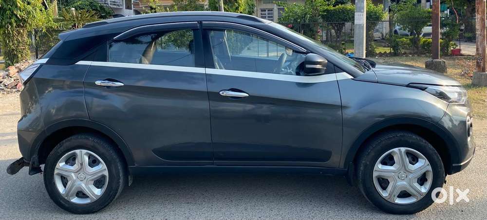 Tata Nexon 1.2 Revotron Xm Plus (s), 2023, Petrol
