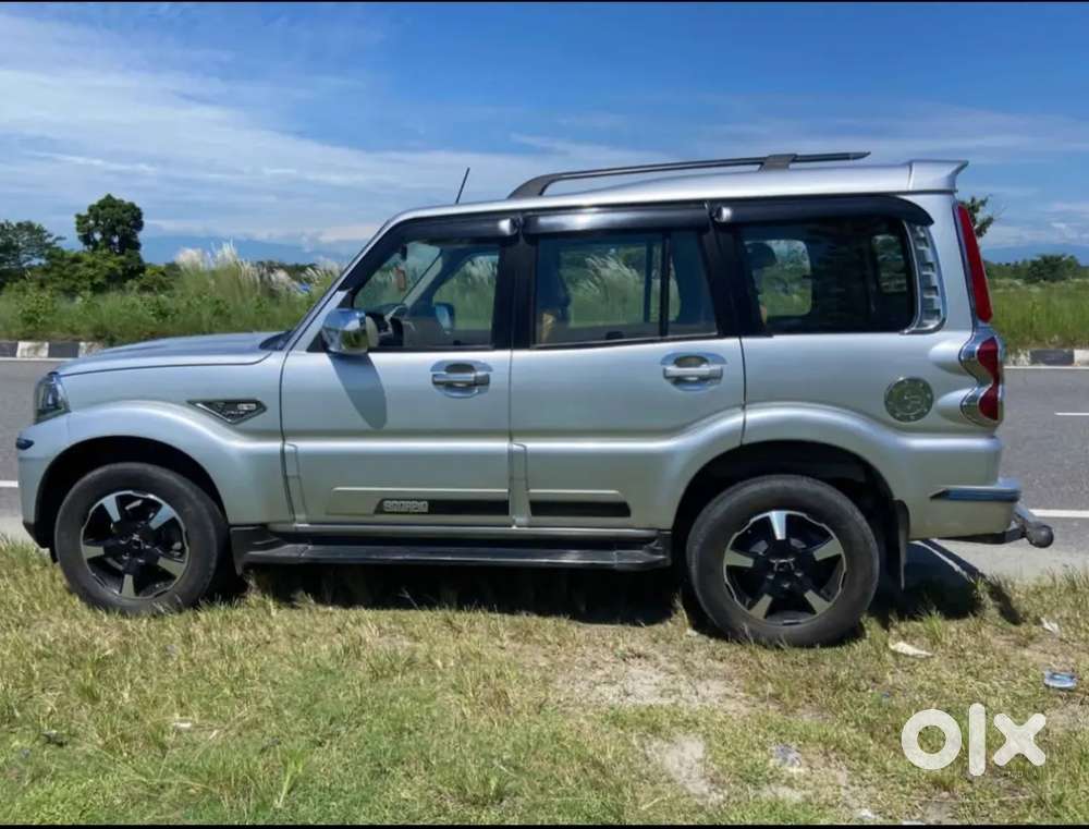 Mahindra Scorpio Classic S11 2022