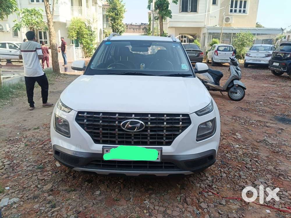 Hyundai Venue Petrol 2022