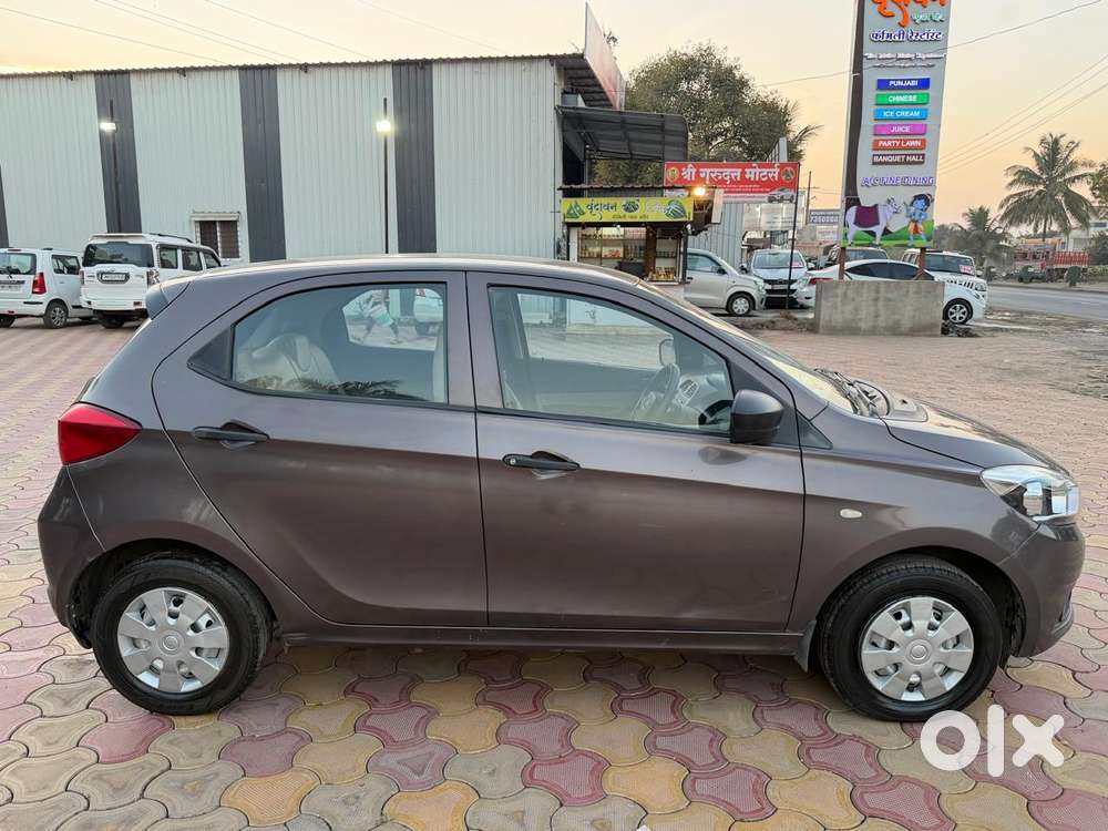 Tata Tiago Xe, 2017, Petrol