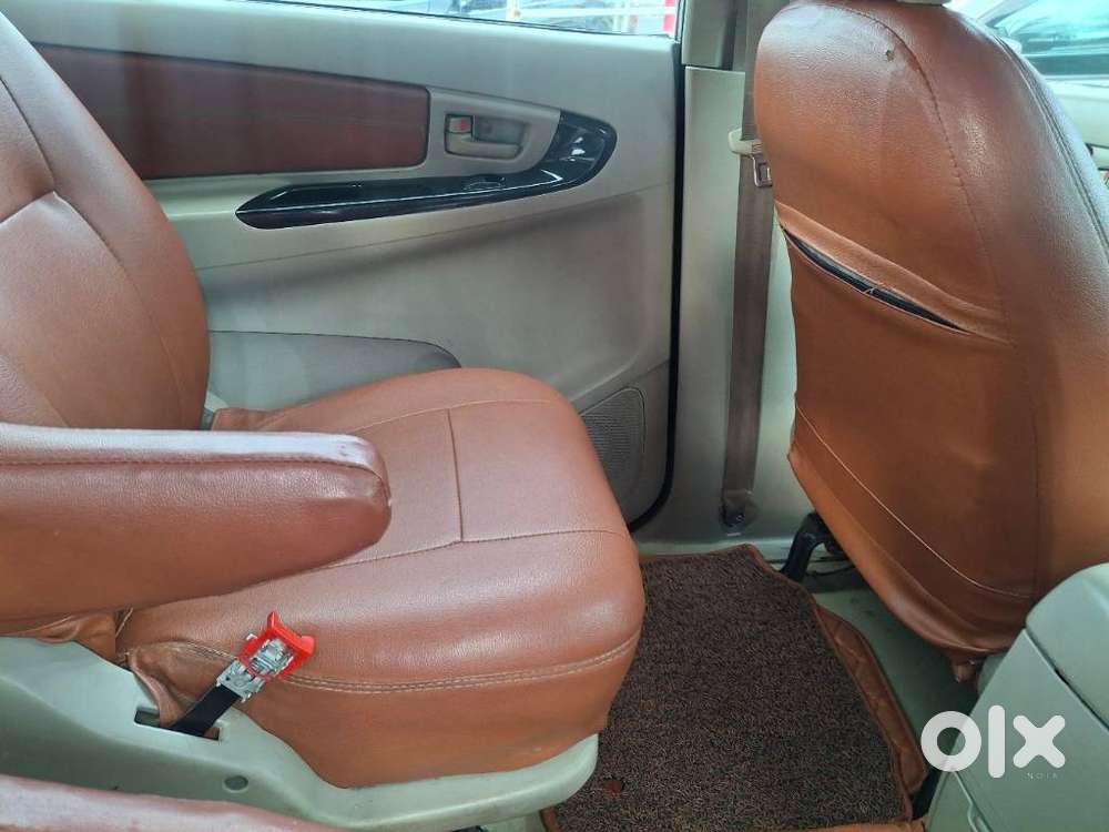 Toyota Innova 2.5 Gx 7 Seater Bs Iv, 2014, Diesel