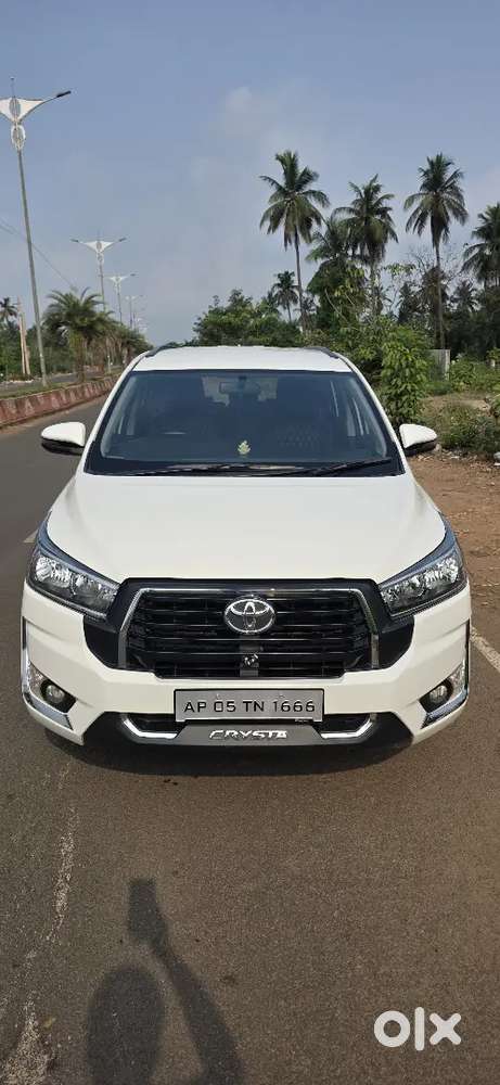 Showroom Track Vehicle