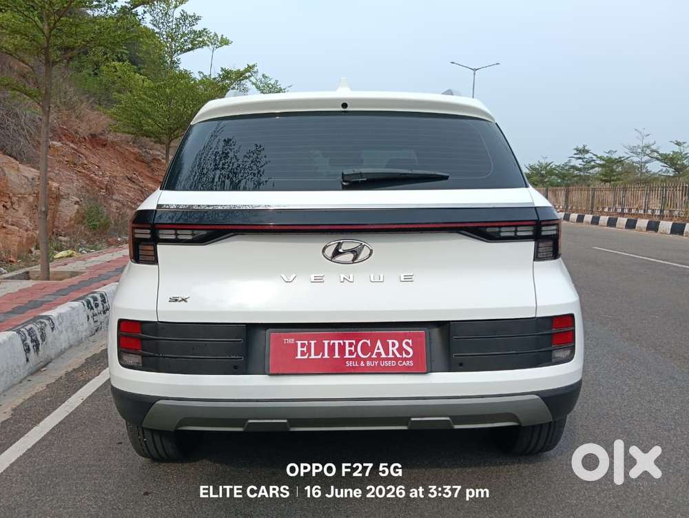 Hyundai Venue Sx Mt, 2023, Diesel