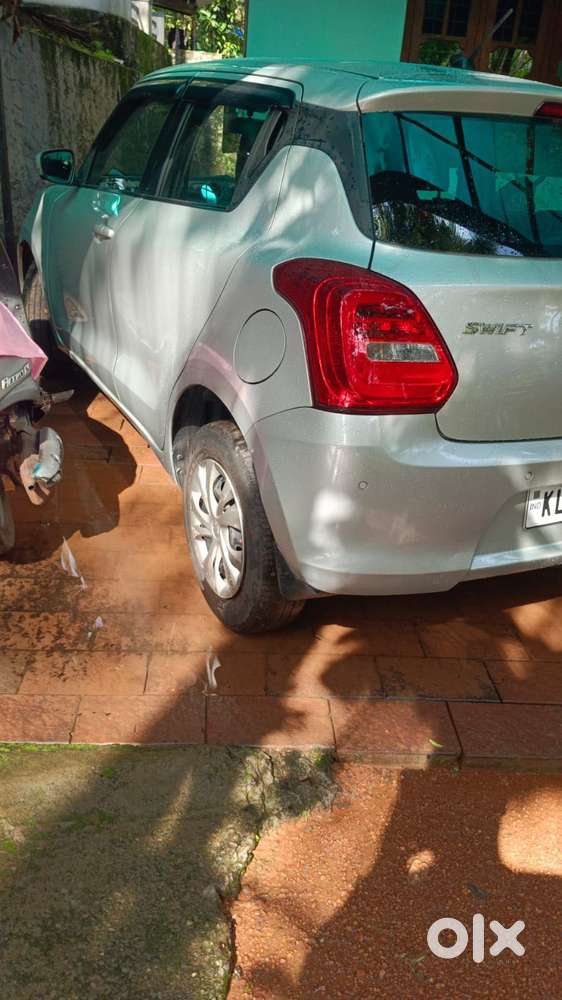 Maruti Suzuki Swift Vxi Abs Bsiv, 2021, Petrol