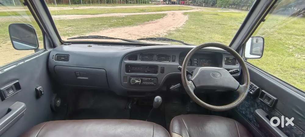 Toyota Qualis 2.4 Fs 2001 Diesel  10 Seater  Good Condition