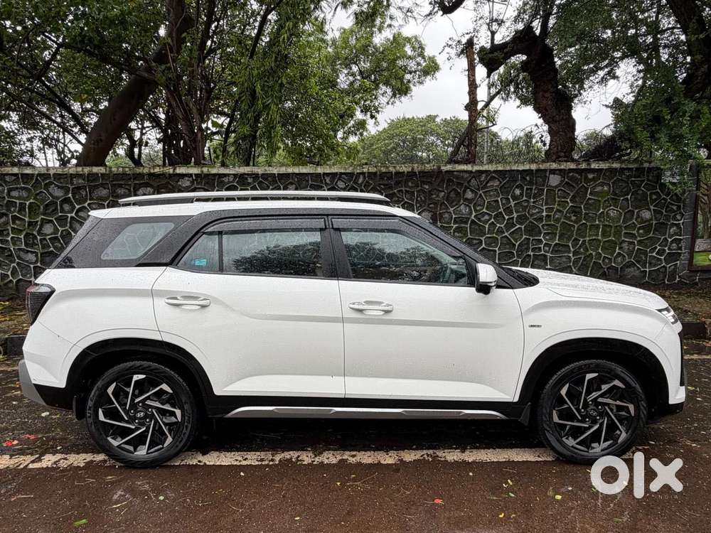 Hyundai Alcazar 2.0 Signature (o) Petrol At 7 Str, 2025, Petrol