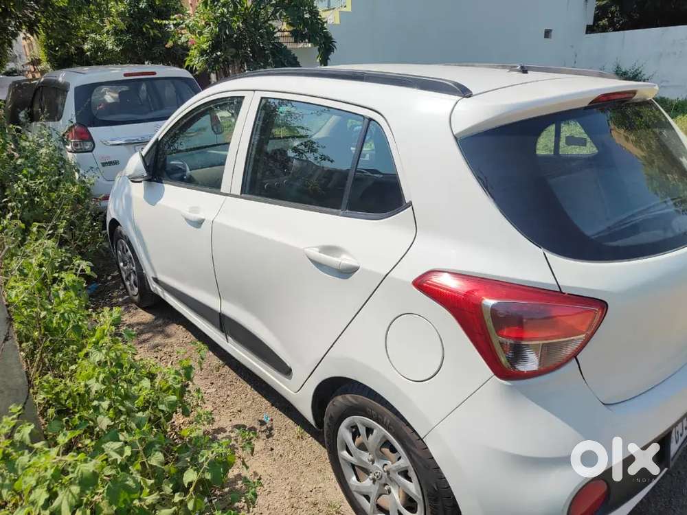 Hyundai I10 Sportz 2018 Km Driven