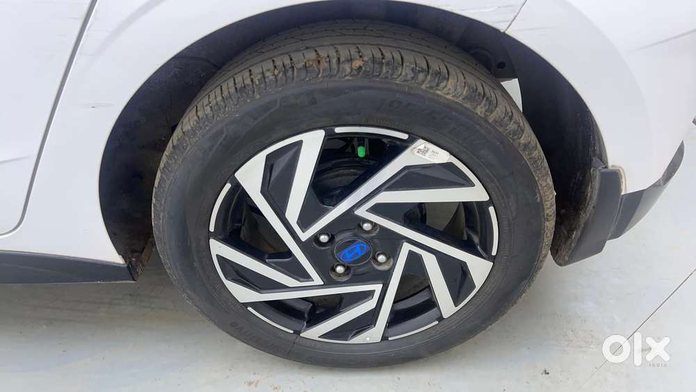 Hyundai New I20 1.2 Asta (o) Mt, 2023, Petrol
