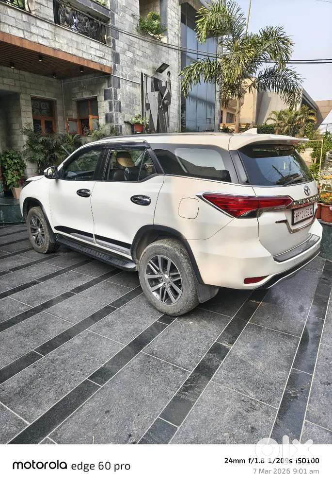 Toyota Fortuner 2017 Diesel 193000 Km Driven