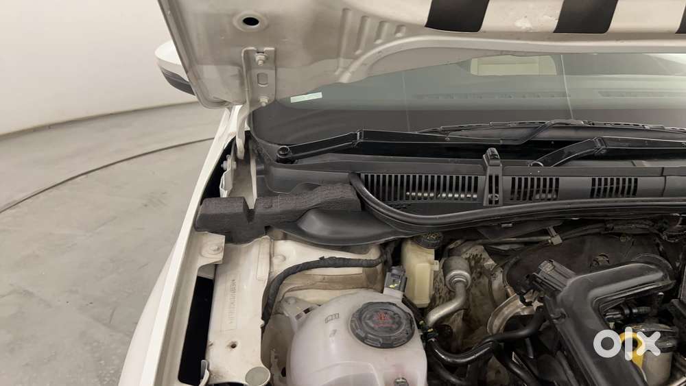Skoda Slavia Style 1.0l Tsi At, 2022, Petrol