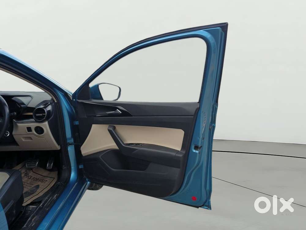 Skoda Slavia Style 1.0l Tsi At, 2022, Petrol
