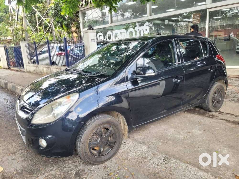 Hyundai I20 Asta 1.4 Crdi With Avn 6 Speed, 2011, Diesel