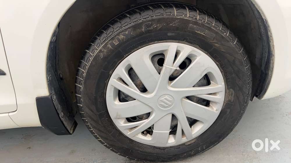 Maruti Suzuki Swift Vvt Vxi, 2016, Petrol