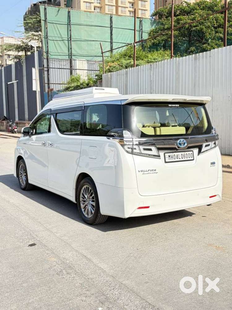 Toyota Vellfire 2.5 Hybrid, 2023, Petrol