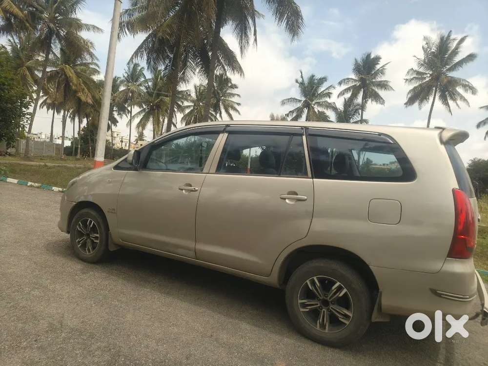Toyota Innova Vx Petrol Manual 2010 235000 Km