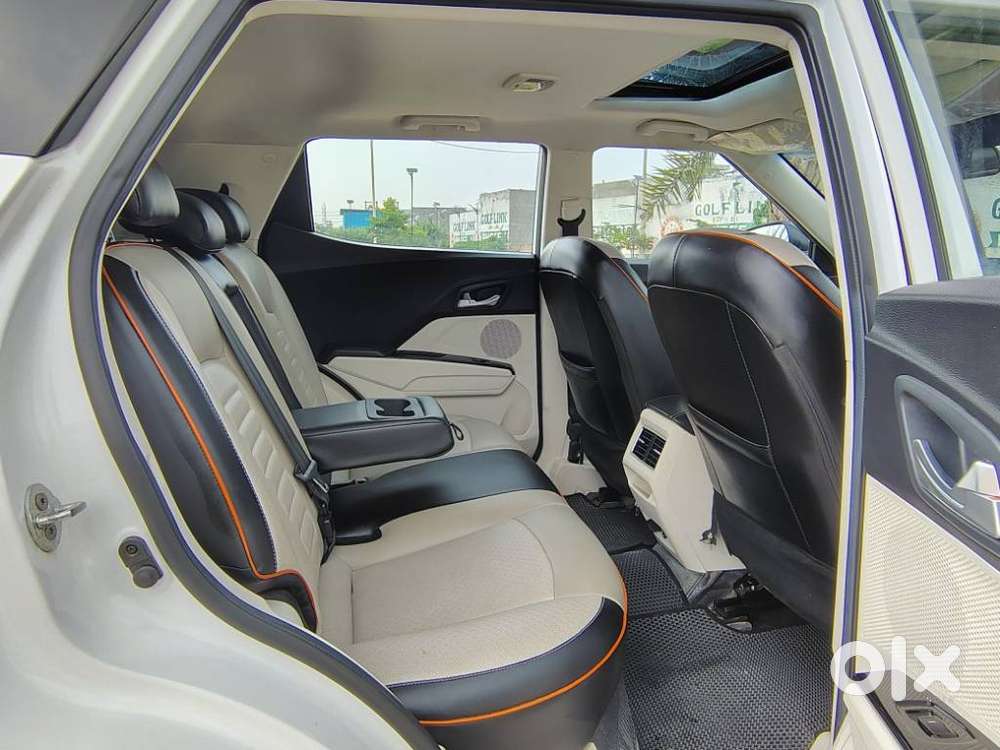 Mahindra Xuv 3xo Ax5 Ds Mt, 2024, Diesel