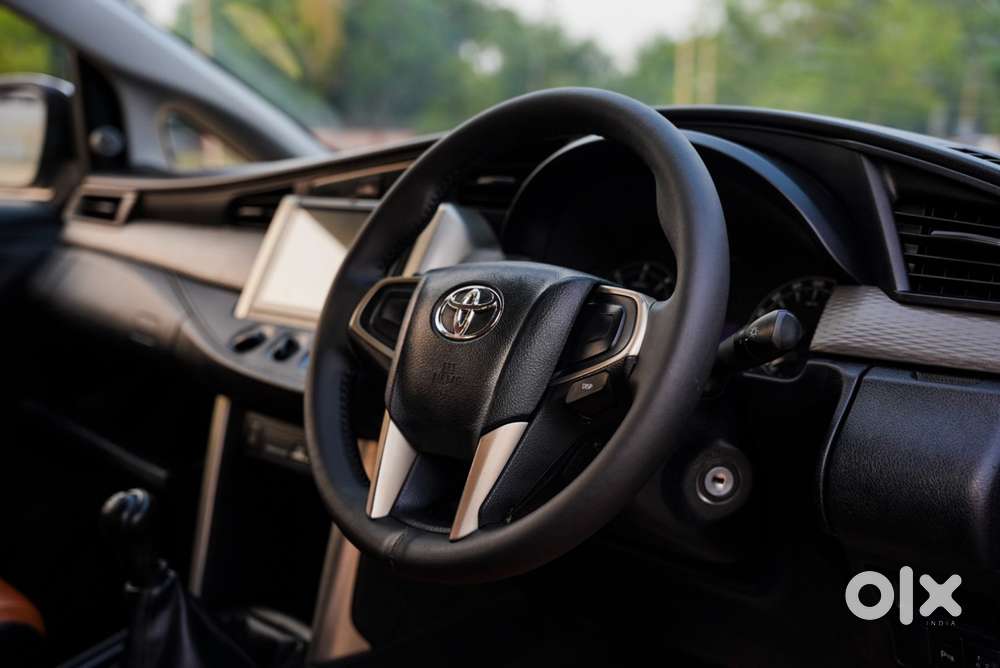 Toyota Innova Crysta 2.4 Gx Mt, 2017, Diesel