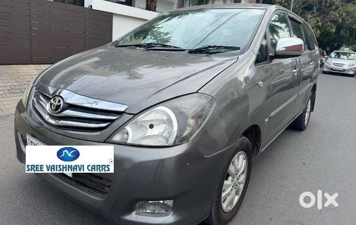 Toyota Innova 2.5 V Diesel 8-seater, 2011, Diesel