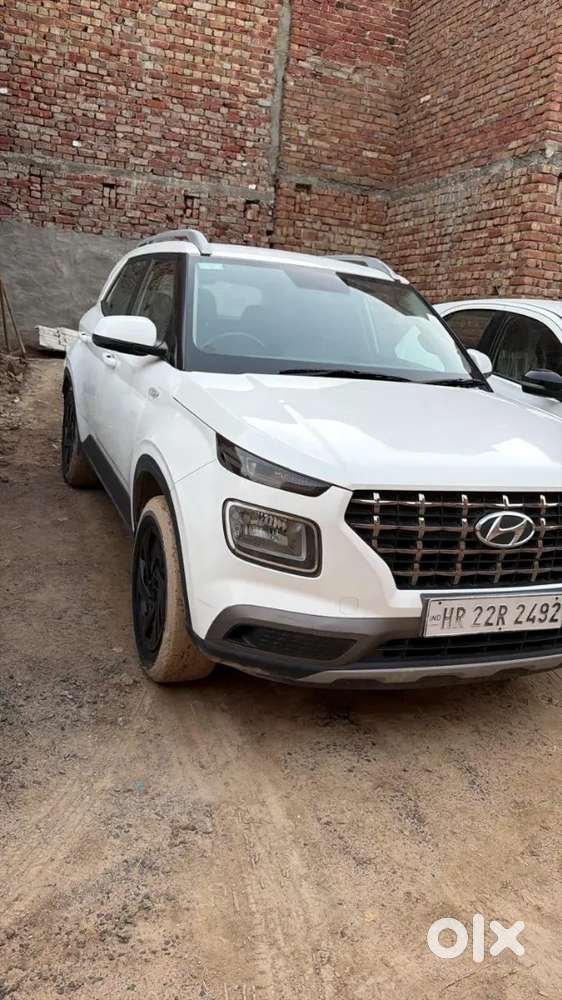 Hyundai Venue S Petrol 2020