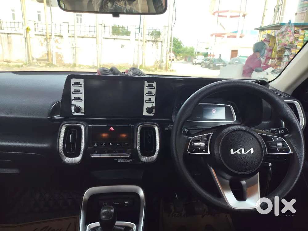 2024 Kia Sonet Htk(o) Petrol  9807 Km  Like New Car