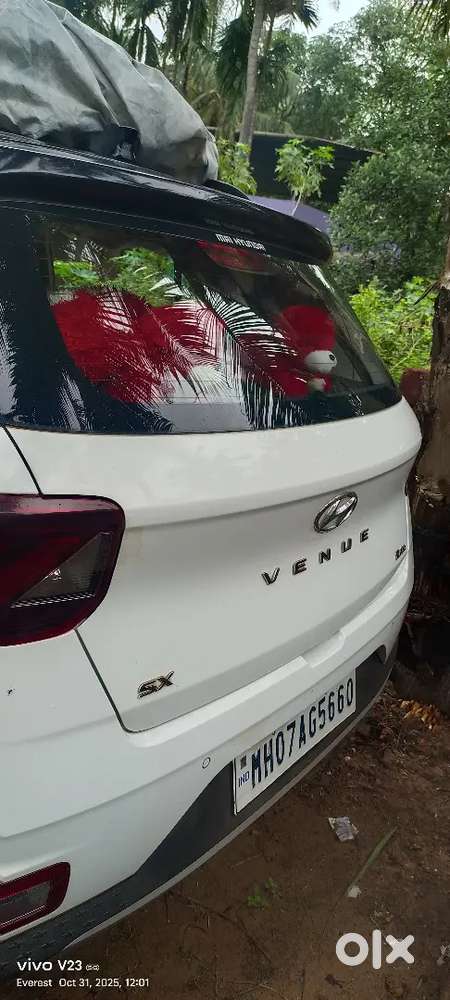 Hyundai Venue 2021 Petrol Well Maintained