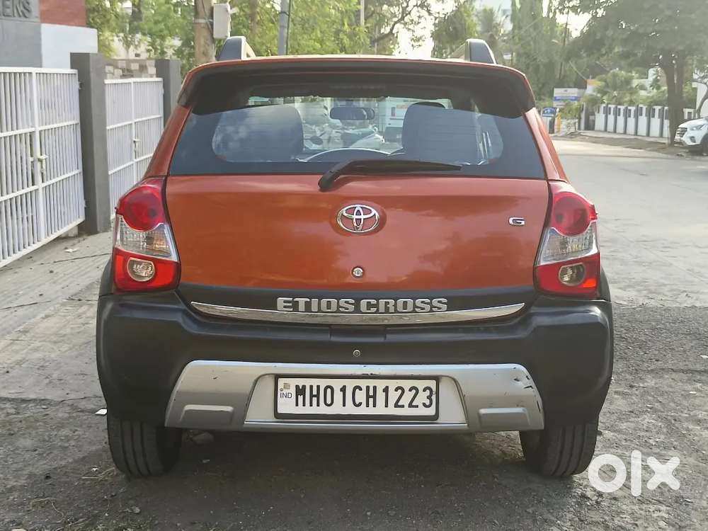 Toyota Etios Cross 2016