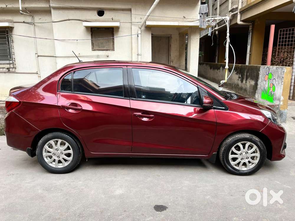 Honda Amaze 2nd Gen Vx, 2017, Petrol