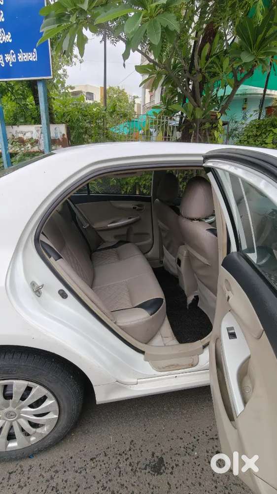 Toyota Corolla Altis 2012