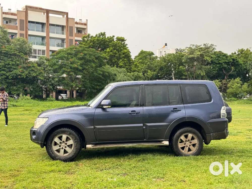 Mitsubishi Montero 7 Seater Suv