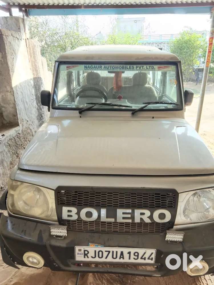 #महिंद्रा_बोलेरो
#बोलेरो_सेल
2010 मोंडल 
#सेकंड_हैंड_कार
