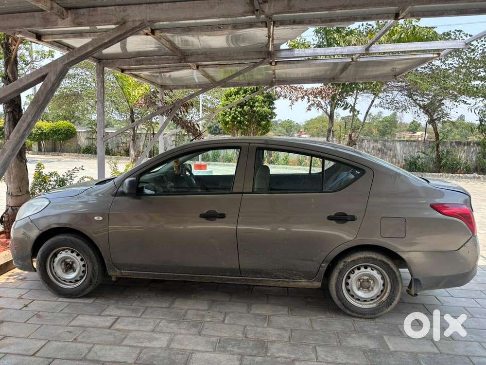 Nissan Petrol Car 2012