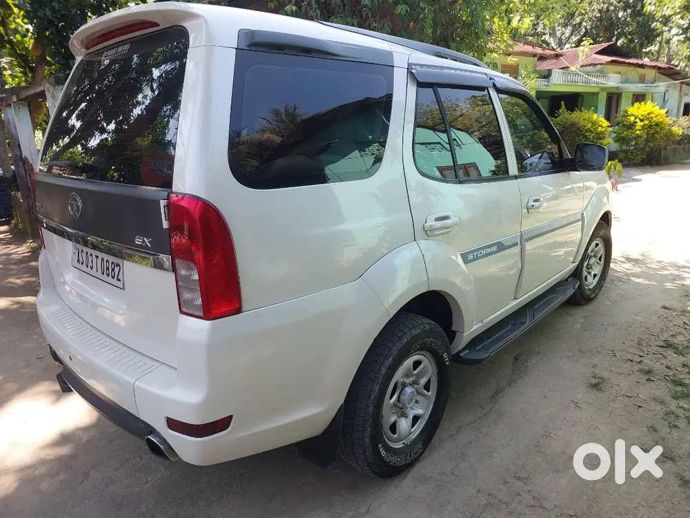 Tata Safari Storme 2016 Diesel 120000 Km Driven