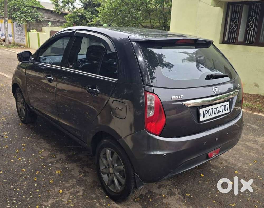 Tata Bolt Revotron Xt, 2015, Petrol