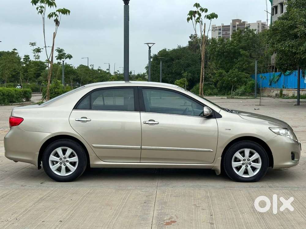 Toyota Corolla Altis 1.8 G Cng, 2010, Cng & Hybrids