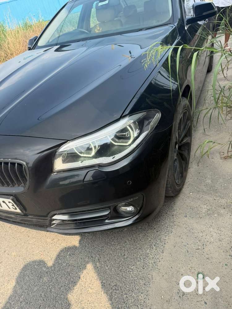 Bmw 5 Series 2016 Car Authorised Service History Record.