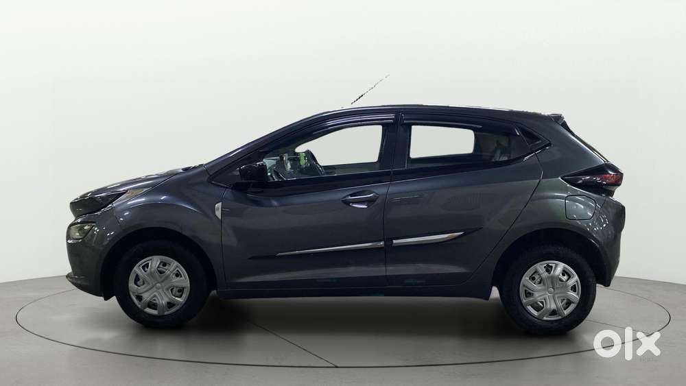 Tata Altroz 1.2 Xe Plus Petrol, 2022, Petrol