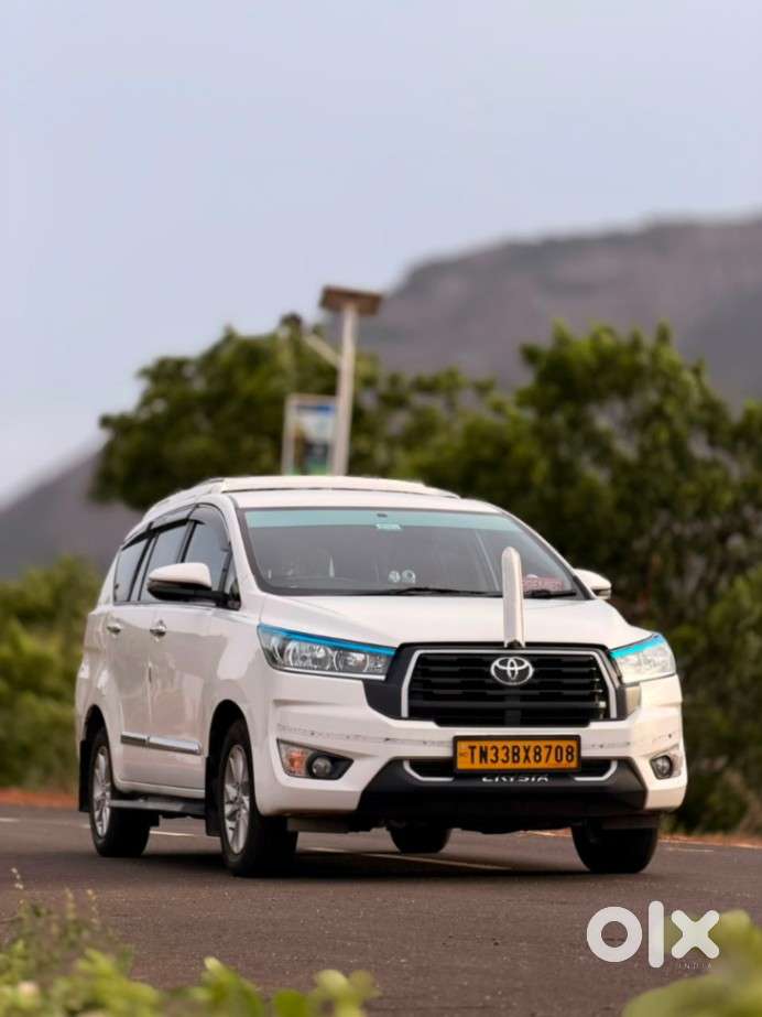 Toyota Innova Crysta [2020-ongoing] 2.4 Gx 8 Str, 2023, Diesel
