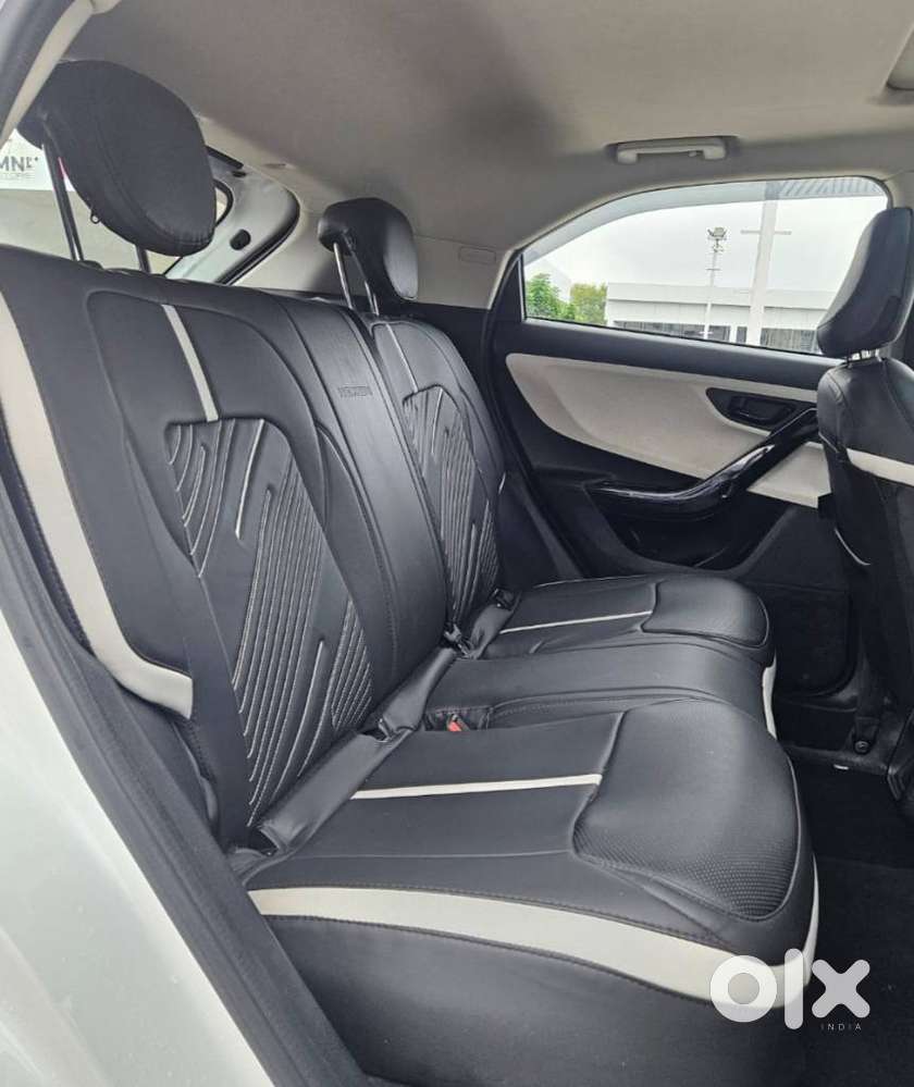 Tata Nexon Creative Plus S 1.2 Revotron Petrol 6 Mt Dt, 2025, Cng & ..